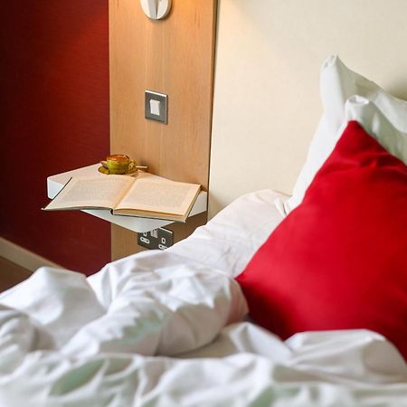 The Orchard Hotel & Restaurant Нотингам Екстериор снимка